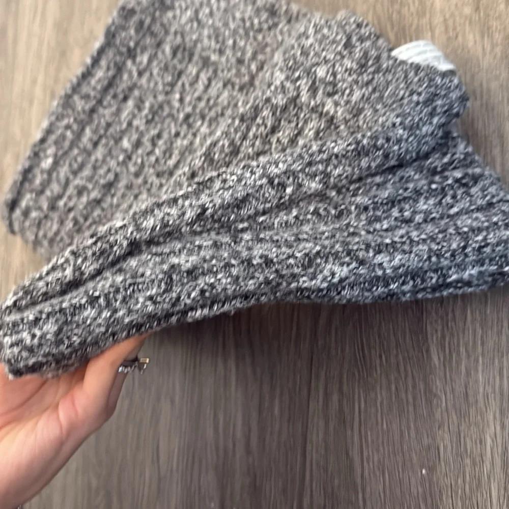 Gray Ribbed Knit Skirt - Picture 6 of 6